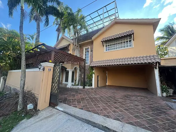 casas - Casa en venta en Arroyo Hondo   3
