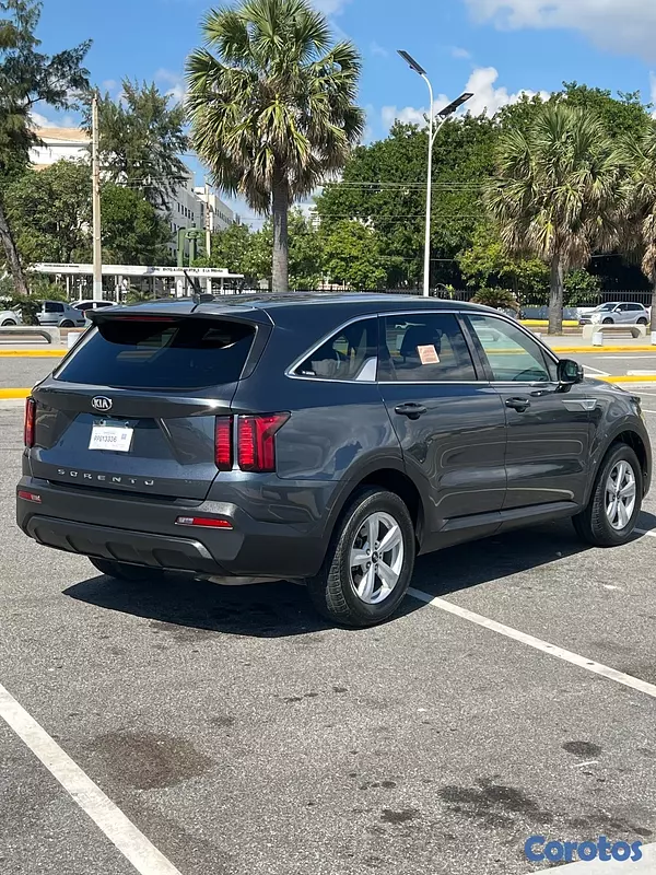 jeepetas y camionetas - Kia Sorento LX 2021 – 3 Filas • Recién Importada • 7