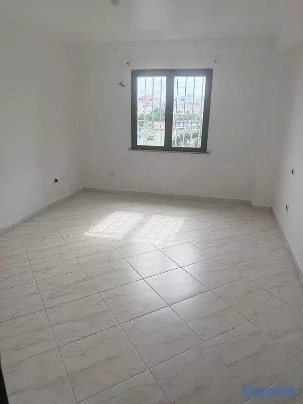 apartamentos - Penthouse de Dos Niveles en Alquiler – Avenida España.
 5