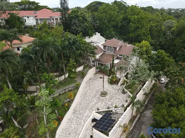 casas - Impresionante residencia en venta o renta en Altos 4