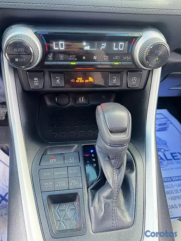 jeepetas y camionetas - Toyota RAV4 XLE 2023 13