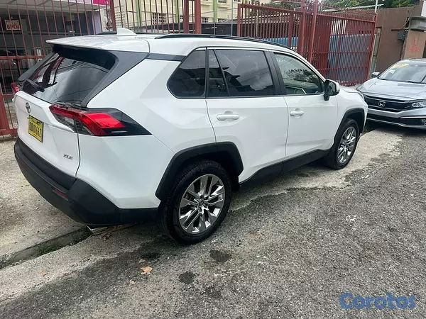 jeepetas y camionetas - toyota rav4 2020 3