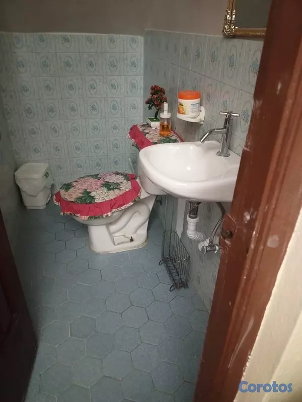 casas - Casa  en venta en zona residencial, avenida Independencia distrito nacional 18