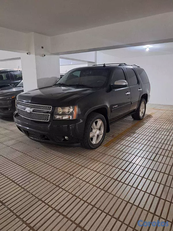 jeepetas y camionetas - CHEVROLET TAHOE EXCELENTES CONDICIONED 2
