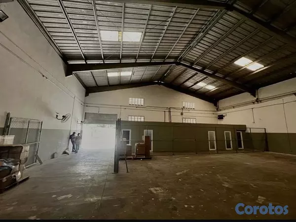 oficinas y locales comerciales - NAVE COMERCIAL  5