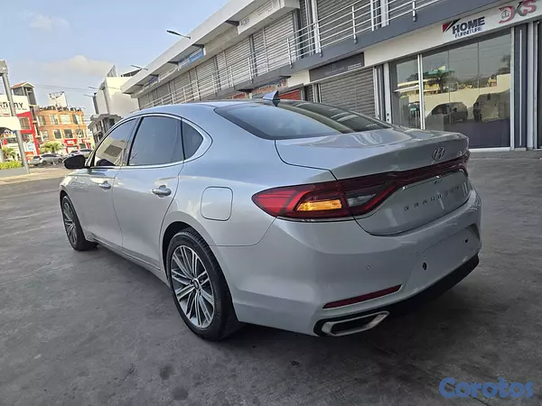 carros - HYUNDAI GRANDEUR 2018 GRIS 3