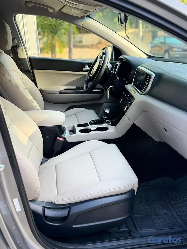 jeepetas y camionetas - Venta de Jeepeta Kia Sportage LX 2022 5