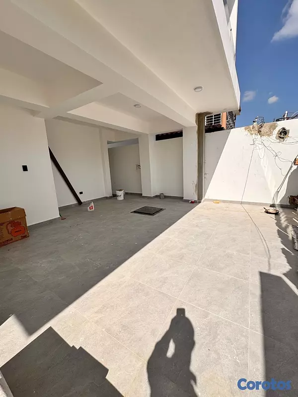 casas - venta de exclusiva casa con piscina en la autopista de san isidro Santo Domingo 16