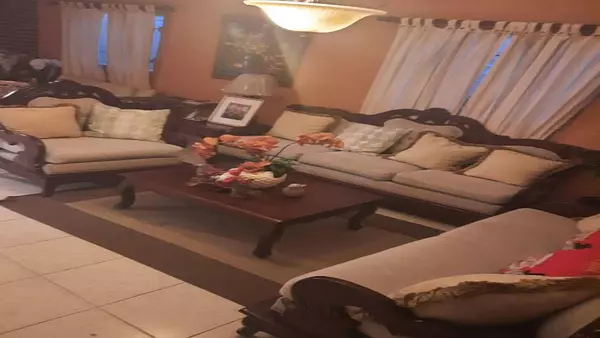 casas - Vendo casa de  2 niveles en La Jacobo Majluta 10