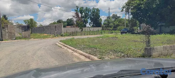 solares y terrenos - solares con titulo de  venta en Santo Domingo 5