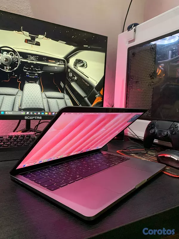computadoras y laptops - MacBook Pro 2018 16RAM 256SSD TouchBar+TouchID 7