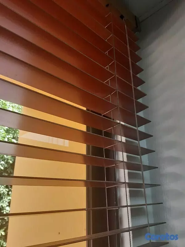 equipos profesionales - CORTINAS VENECIANA UNA 60 PULGS. ALTO Y 80 ANCHO Y OTRA 54 DE ANCHO Y 80 DE ALTO 3