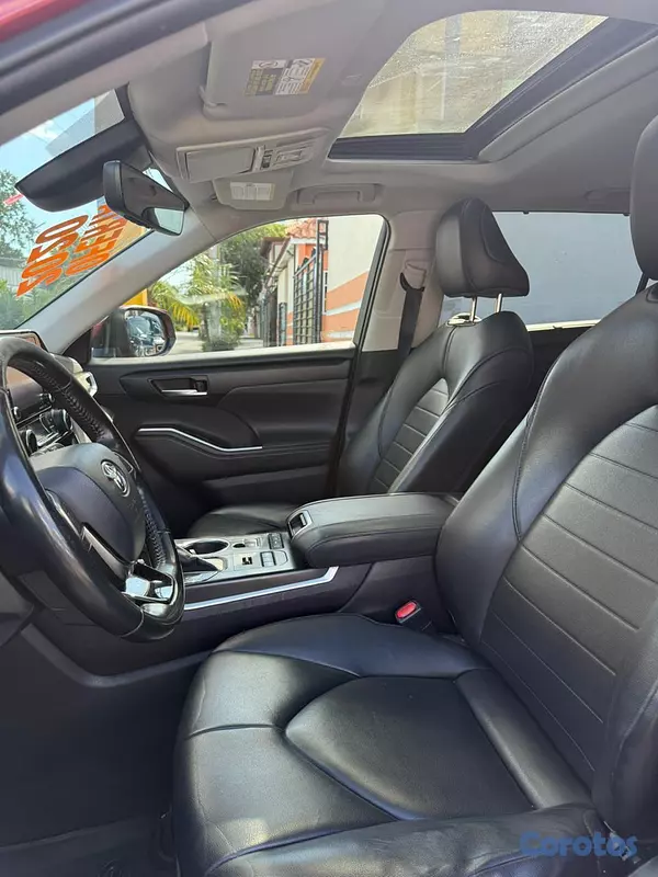 jeepetas y camionetas - Toyota highlander XLE  2020 14