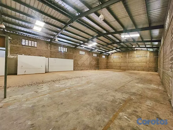 oficinas y locales comerciales - NAVE INDUSTRIAL GURABO SANTIAGO DOBLE ALTURA Y OFI 4