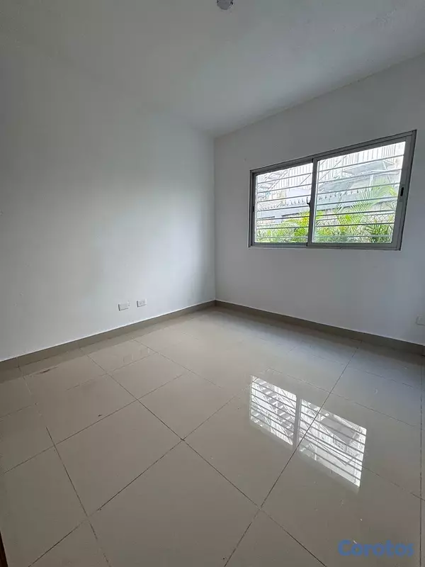apartamentos - vendo gala primer nivel tres habitaciones 2.5 baños parqueo balcón servicio  7