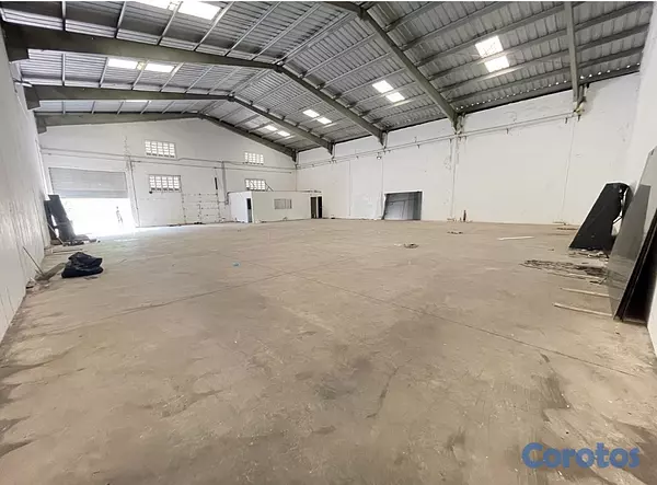 oficinas y locales comerciales - NAVE COMERCIAL  6