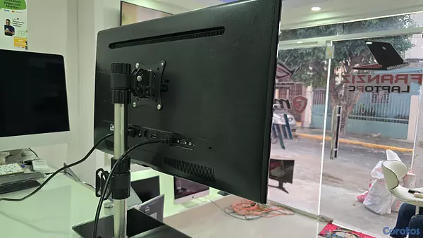 computadoras y laptops - Monitor Asus de 27 Pulg full 1080p HDMI DisplayPort trae Bocinas internas  3