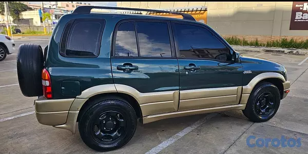 jeepetas y camionetas - Suzuki grand vitara 2001 V6 7