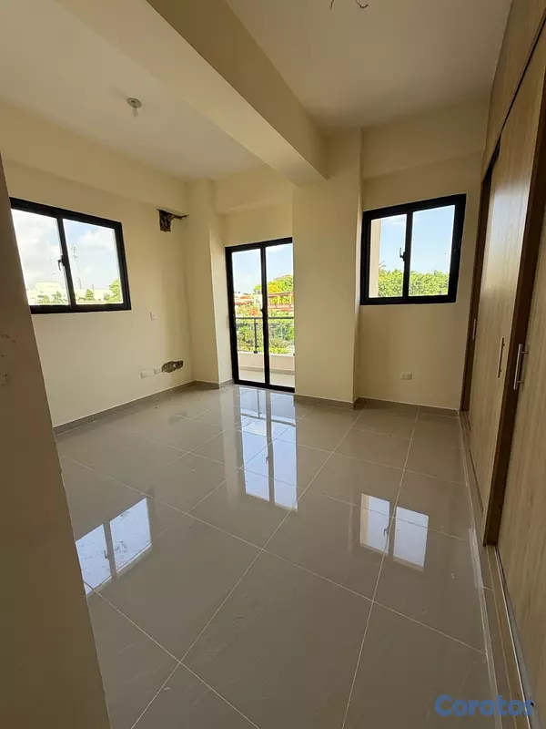 apartamentos -  piso 3 en alquiler torre nueva de 3 habitaciones  detrás de mega centro 2