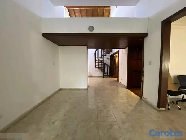 casas - Alquilo Casa amplia en La Castellana  3