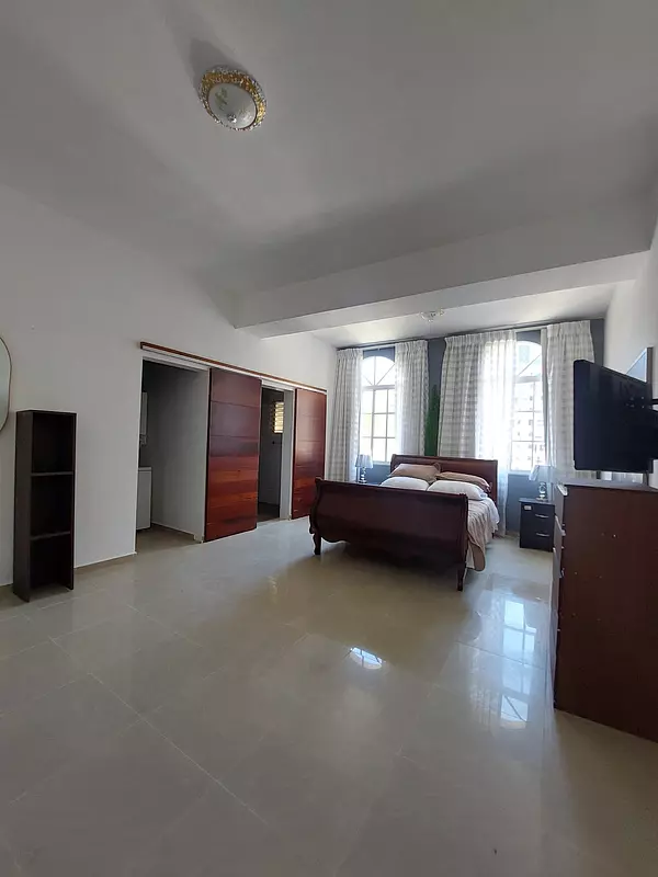 apartamentos - Apartamento amueblado de 1 habitación en piso alto bien ubicado en Piantini 6
