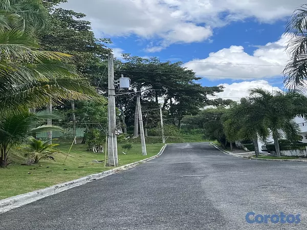 solares y terrenos - Solar en Residencial Los Jardines de Isabela, a 5 min. de la embajada Americana 2