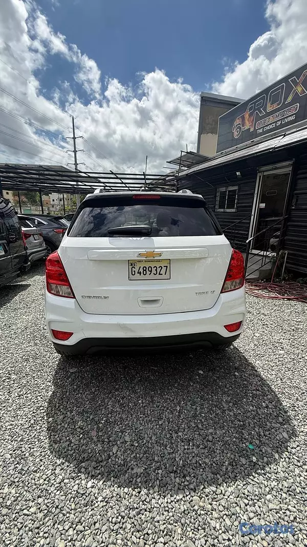 jeepetas y camionetas - Chevrolet Trax LT 2020 3