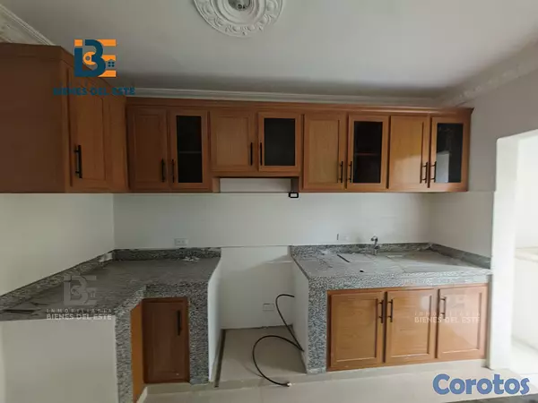 apartamentos - Se Alquila Apartamento GRANDE y Espacioso de Tres  4