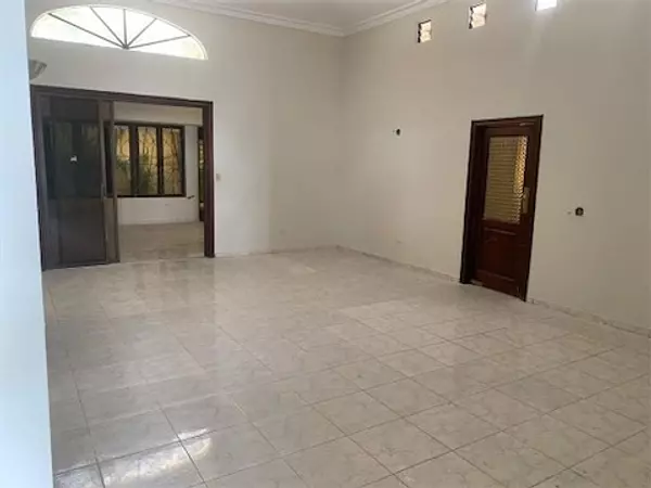 oficinas y locales comerciales - Propiedad  comercial naco 8
