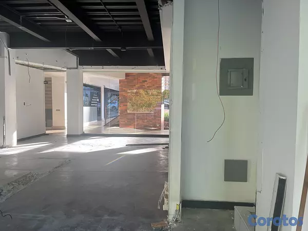 oficinas y locales comerciales - Local Comercial Alquiler Piantini de 55.37 m2 – Primer 7