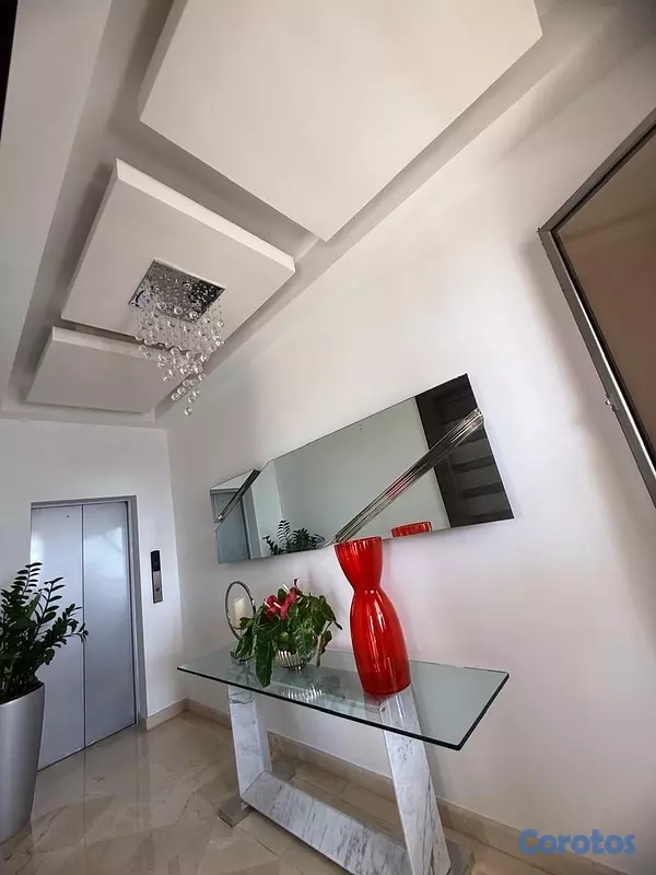apartamentos - vendo los cacicazgo dos niveles piso 15 vista al mar tres habitaciones 4 parqueo 7