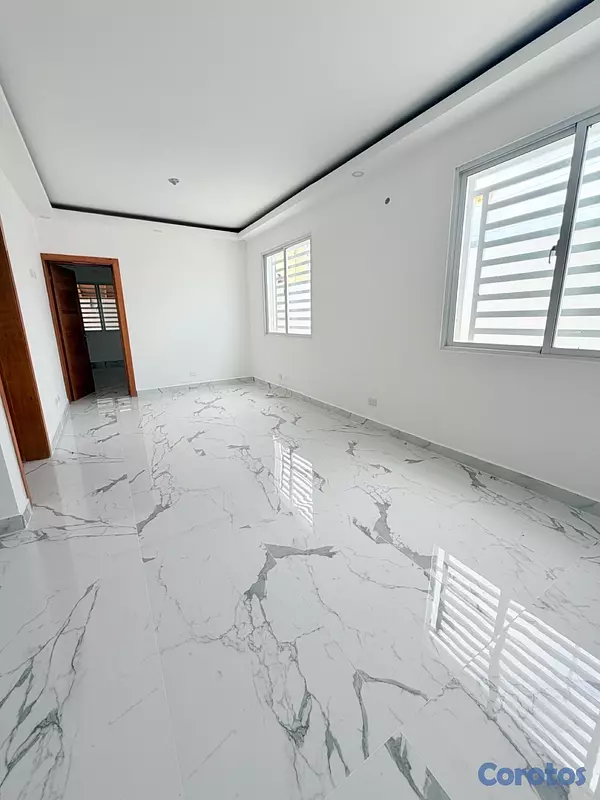 apartamentos - venta de apartamento de 190mts primer piso con patio en autopista de san isidro  9
