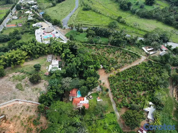 casas vacacionales y villas - Finca con Villa en Bonao 4