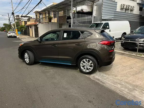 jeepetas y camionetas - Hyundai Tucson SE H-Trac 2020 4