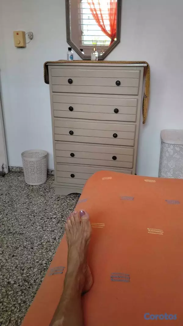 habitaciones y viviendas compartidas - HABITACION AMUEBLADA PARA DAMA QUE TRABAJE 2