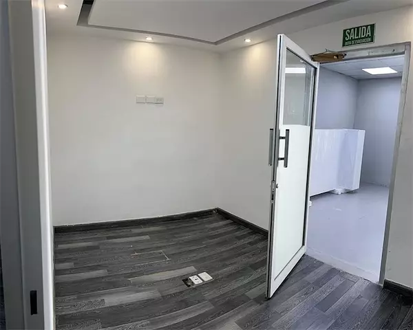 oficinas y locales comerciales - Local comercial en el Millon 4