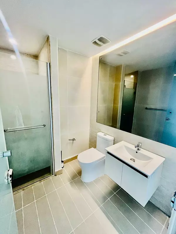 apartamentos - Apartamento en alquiler con línea blanca, Piantini!!
153 metros
 Piso 10
1800usd 5