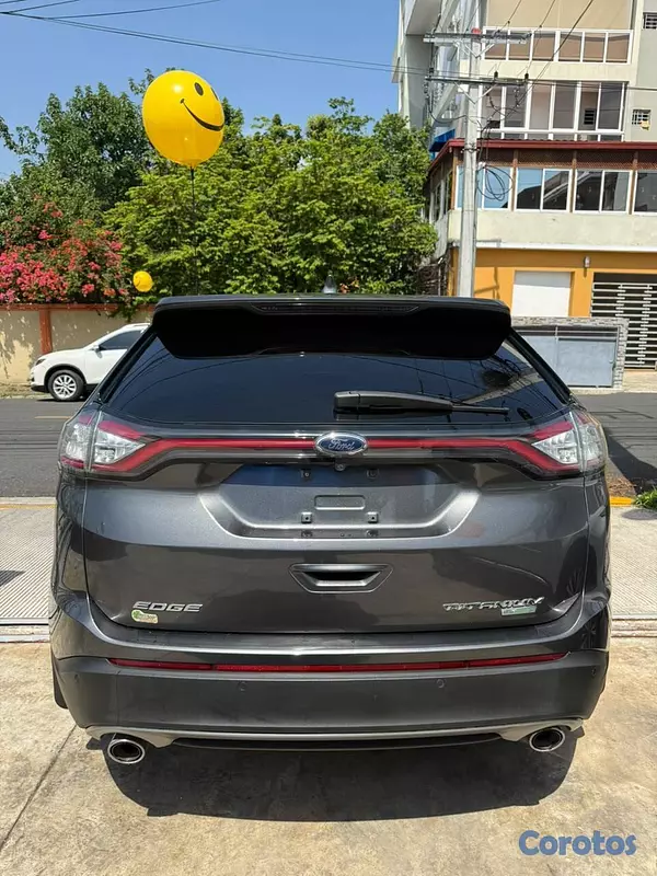 jeepetas y camionetas - Ford Edge Titanium 2018  3