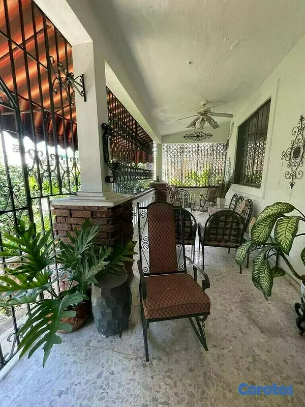casas - VENDO Hermosa Casa Colonial Ubicada En Zona Exclusiva de Gazcue 
CODIGO: PD168
 8