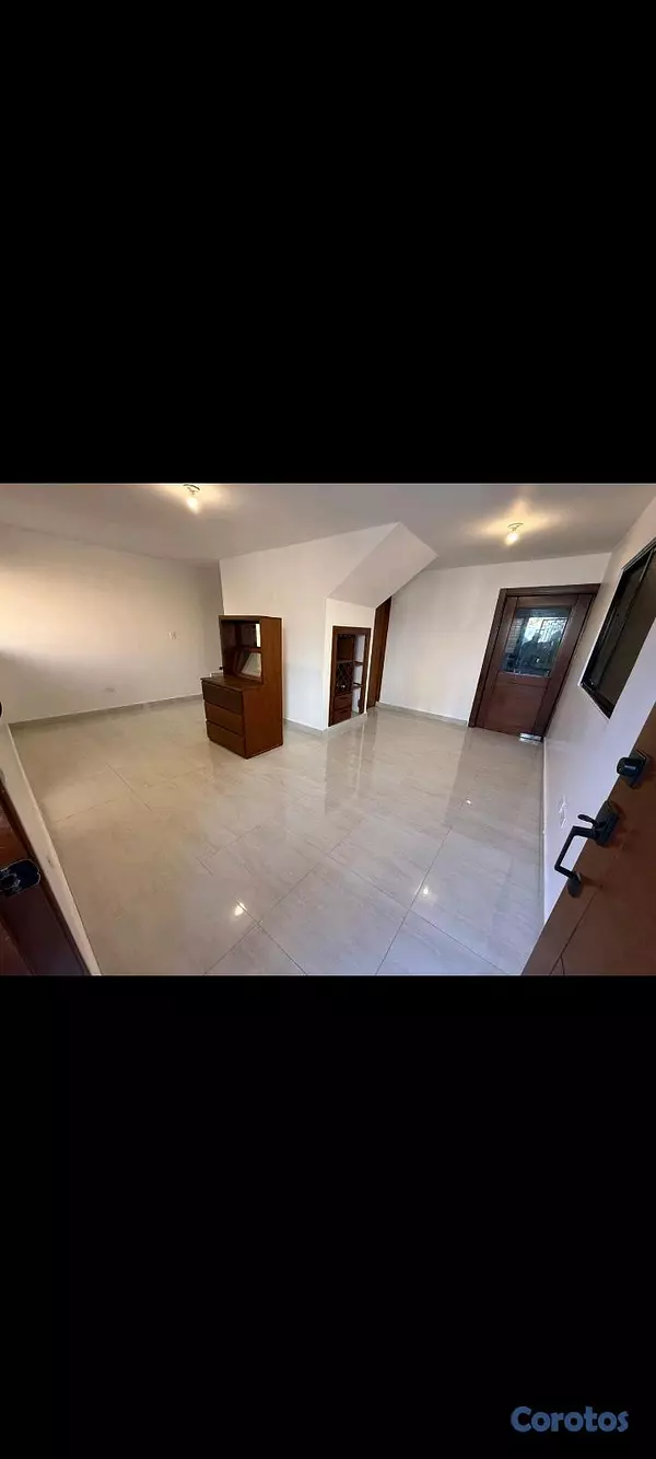 casas - Casa en la Av. Independencia en alquiler 3