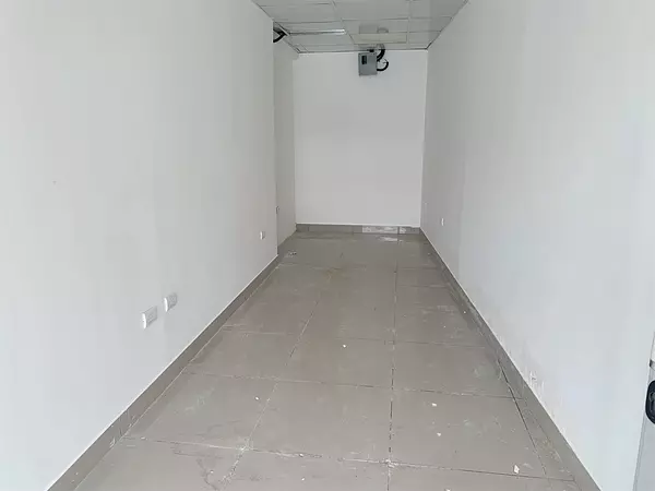 oficinas y locales comerciales - Local en primer nivel  2
