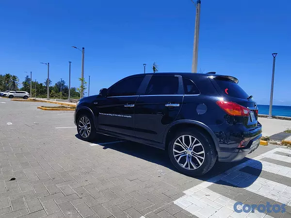jeepetas y camionetas - Mitsubishi Outlander Sport 2