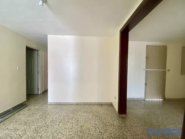 casas - Casa en alquiler para uso comercial en Las Pradera 6