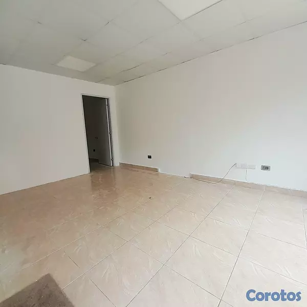 oficinas y locales comerciales - Alquiler local en Bella vista  8