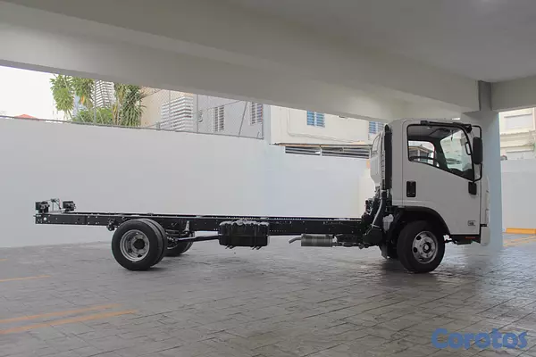 camiones y vehiculos pesados - Isuzu NPR 18 Pies  2