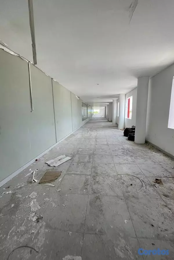 solares y terrenos - Locales comerciales oficina alquiler Pueblo Bavaro, Bavaro City Center 5