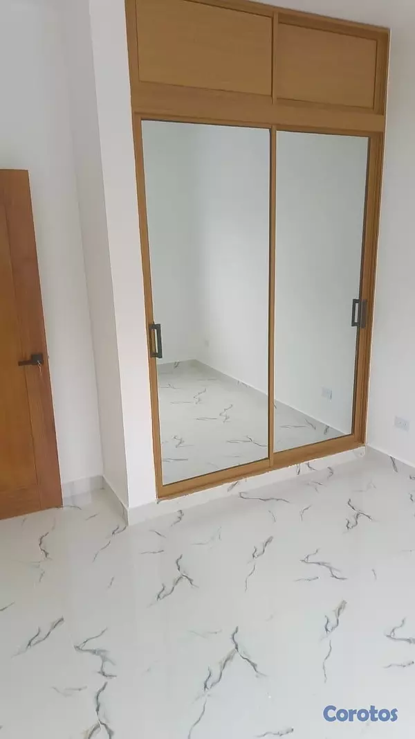 casas - Casa hermosa y espaciosa de venta en Corona Plaza  8