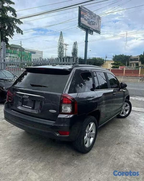 jeepetas y camionetas - JEEP COMPASS LATITUDE 2016 3