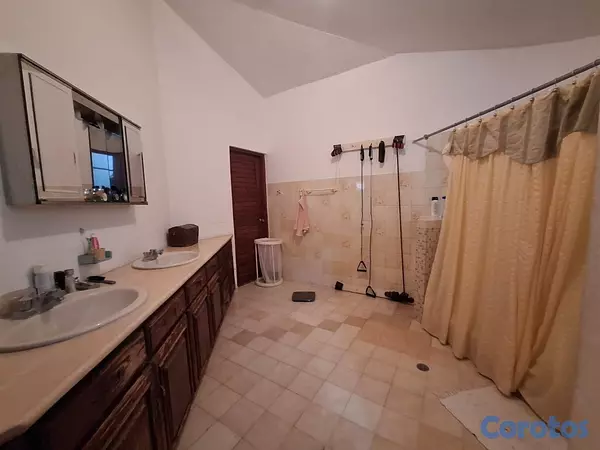 casas - Casa En Venta En Cayetano 4