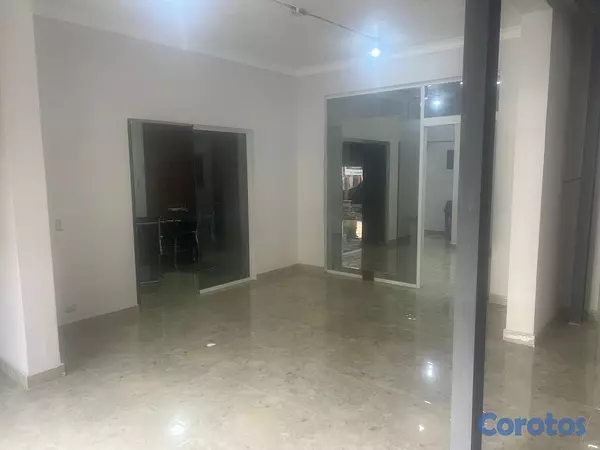 oficinas y locales comerciales - LOCAL COMERCIAL 4